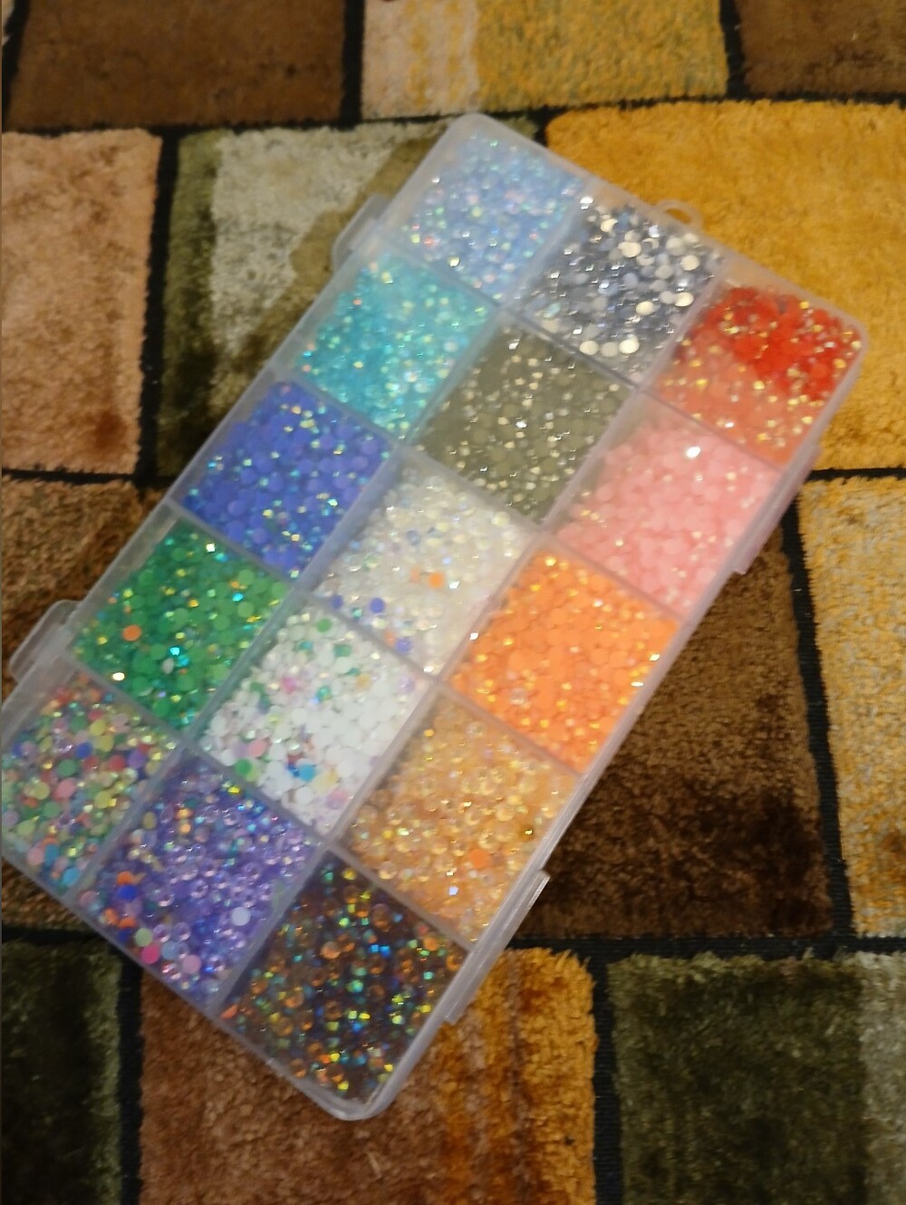 Assorted Multicolor Rhinestone Storage Box - Clear Organizer - Picture 3 of 3